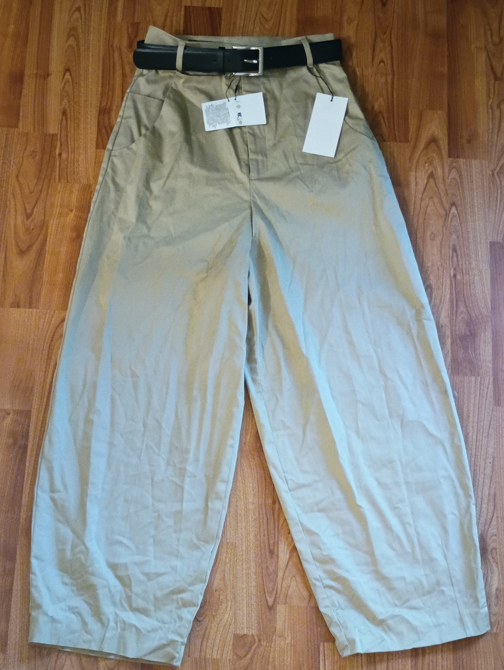 Only Men's Wide-Leg Chinos in Light Khaki with Black Belt